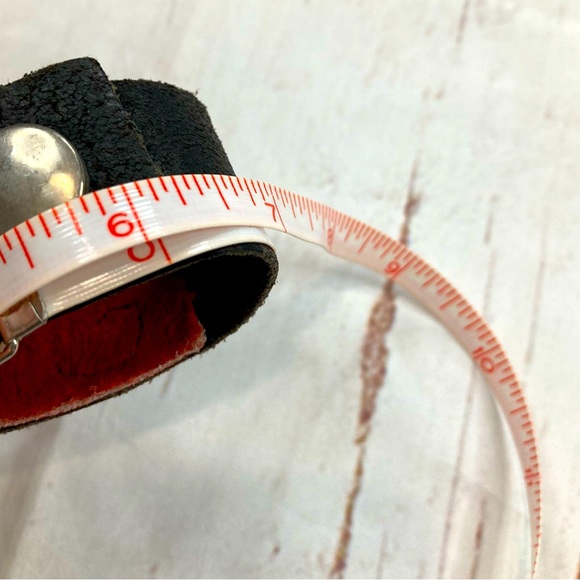 Suede Wrist Band J Initial Black & Red Vintage - Picture 7 of 9